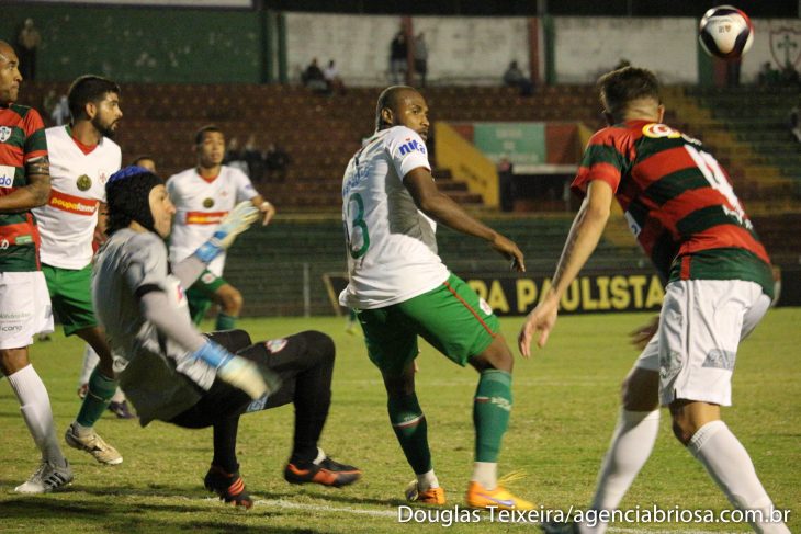 Portuguesa de Desportos 1 x 0 Portuguesa Santista (Foto: Douglas Teixeira/Agência Briosa)